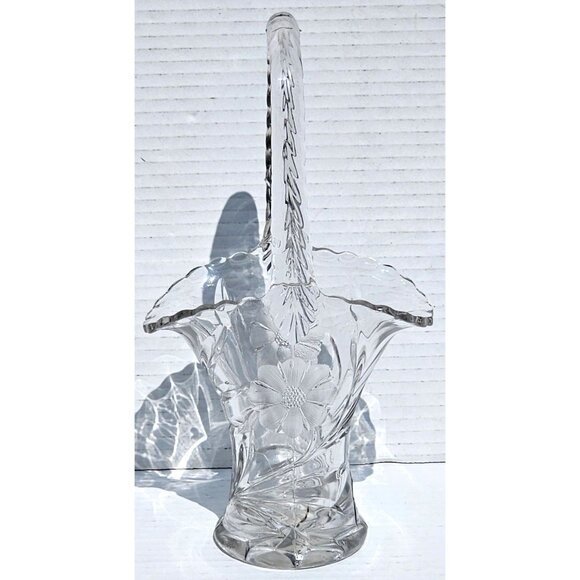 Vintage Clear Glass Basket With Floral Etching & Twisted Handle 9.75 In - Picture 5 of 11